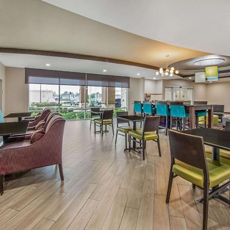 La Quinta By Wyndham Houston Humble Atascocita Hotel Exterior foto