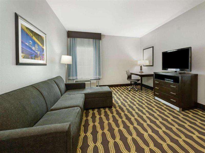 La Quinta By Wyndham Houston Humble Atascocita Hotel Exterior foto
